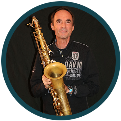 Klaus Wegenkittel am Tenor und Sopransax