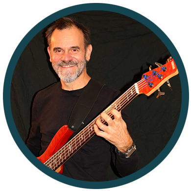 Michael Schagerl am Bass